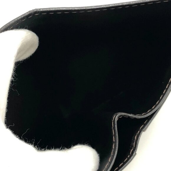 LOUIS VUITTON Utah Compact Wallet (No Coin Compartment) Passport Case - Picture 11 of 16